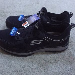 Size 10.5 sketchers for men